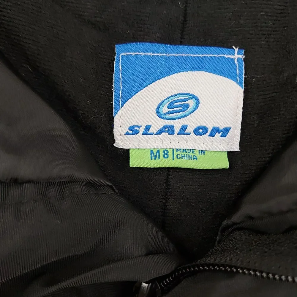 Slalom kids snowboarding